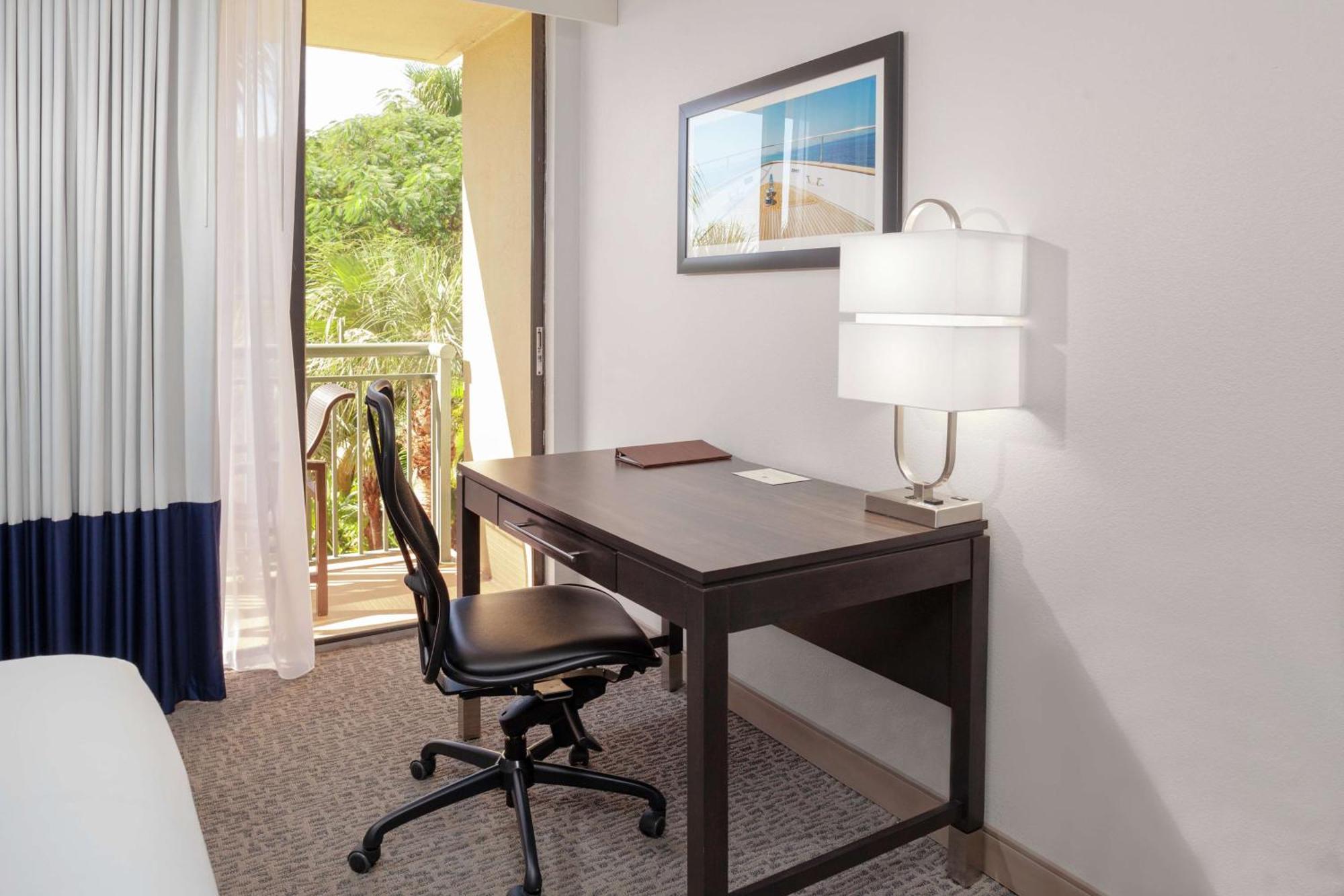 DoubleTree by Hilton Palm Beach Gardens Exterior foto