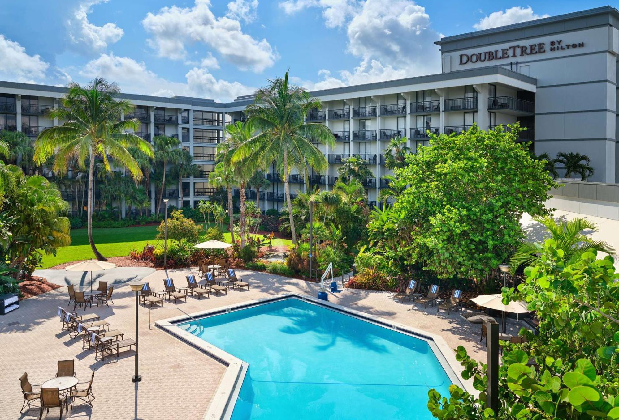 DoubleTree by Hilton Palm Beach Gardens Exterior foto